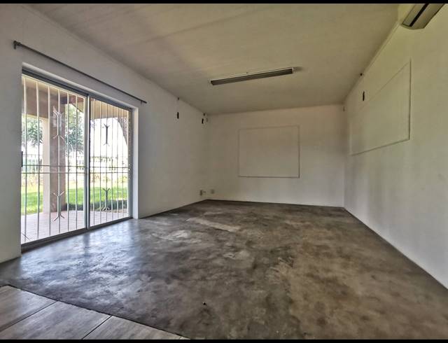 350M² OFFICE TO LET IN FRANKLIN ROOSEVELT PARK